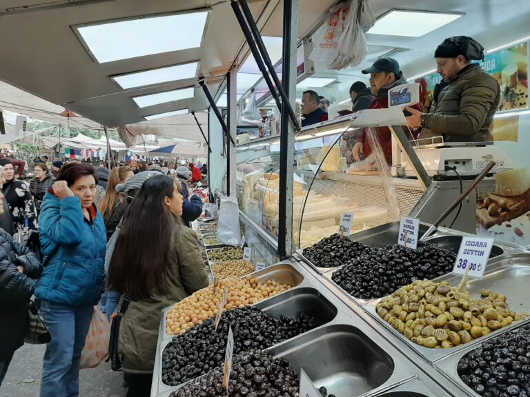 Istanbul Street markets: My local pazar